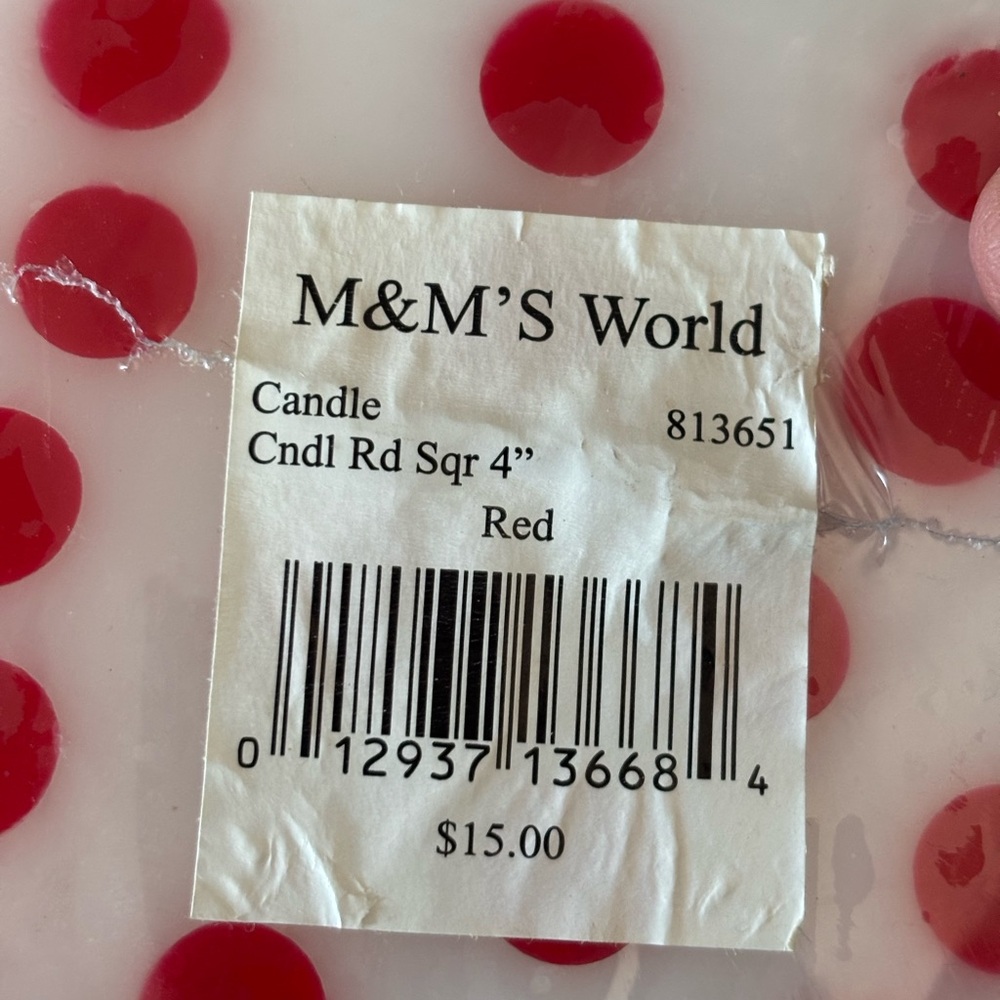 M&MS RED CANDLE - Picture 4 of 5